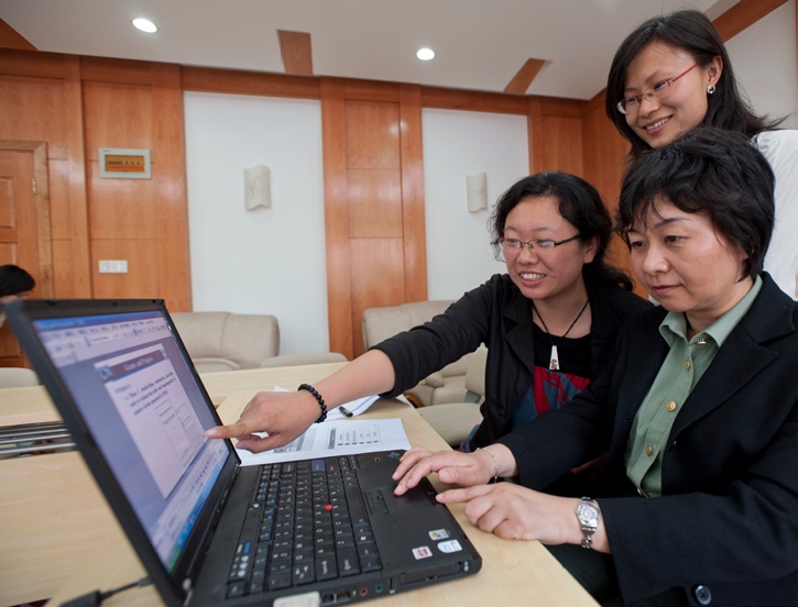 Incorporating an Intersectional Gender Perspective in Implementation Research IR200en