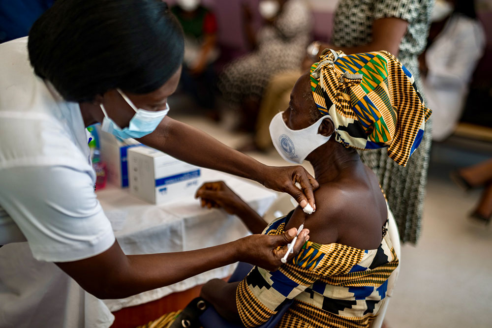 Implementing Immunization Programs: COVID-19 Vaccine in Ghana (Self-paced) IR903en
